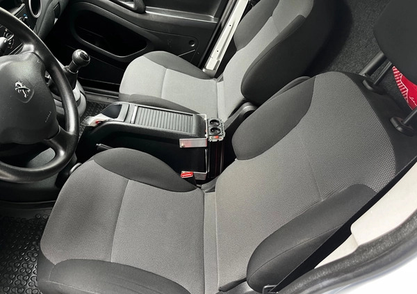 Peugeot Partner cena 35999 przebieg: 208000, rok produkcji 2017 z Orzesze małe 191